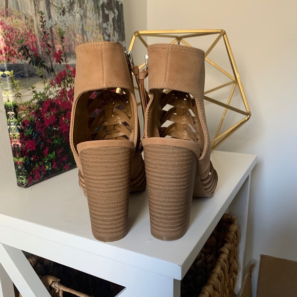 Heels - Picture 3 of 6